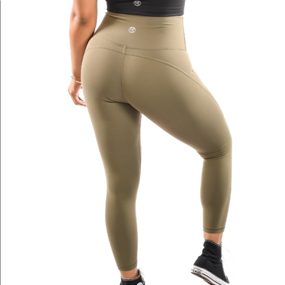 ✨NWT TYC Till You Collapse Leggings✨ - Picture 2 of 9